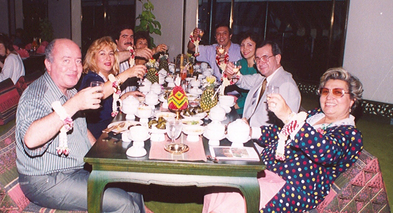 Semra Özal 92 Yaşında – Anılar &Amp; Arşiv Fotoğrafları 3 Bu sitede yer alan tüm yazı, fotoğraf ve belgeler
© orhan uğuroğlu’na aittir. Kaynak gösterilmeden ve izin alınmadan kullanılamaz. Bu sitede yer alan tüm yazı, fotoğraf ve belgeler
© orhan uğuroğlu’na aittir. Kaynak gösterilmeden ve izin alınmadan kullanılamaz.