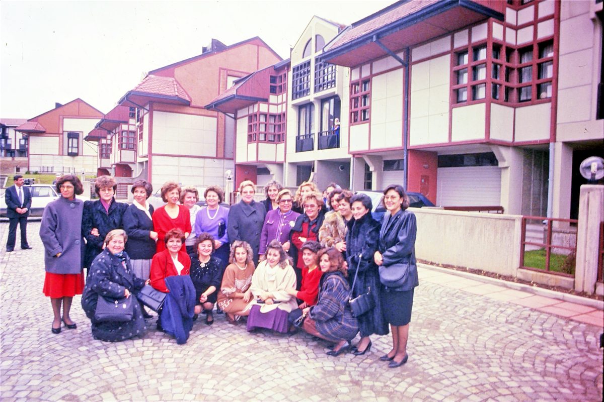 Semra Özal 92 Yaşında – Anılar &Amp; Arşiv Fotoğrafları 7 Bu sitede yer alan tüm yazı, fotoğraf ve belgeler
© orhan uğuroğlu’na aittir. Kaynak gösterilmeden ve izin alınmadan kullanılamaz. Bu sitede yer alan tüm yazı, fotoğraf ve belgeler
© orhan uğuroğlu’na aittir. Kaynak gösterilmeden ve izin alınmadan kullanılamaz.