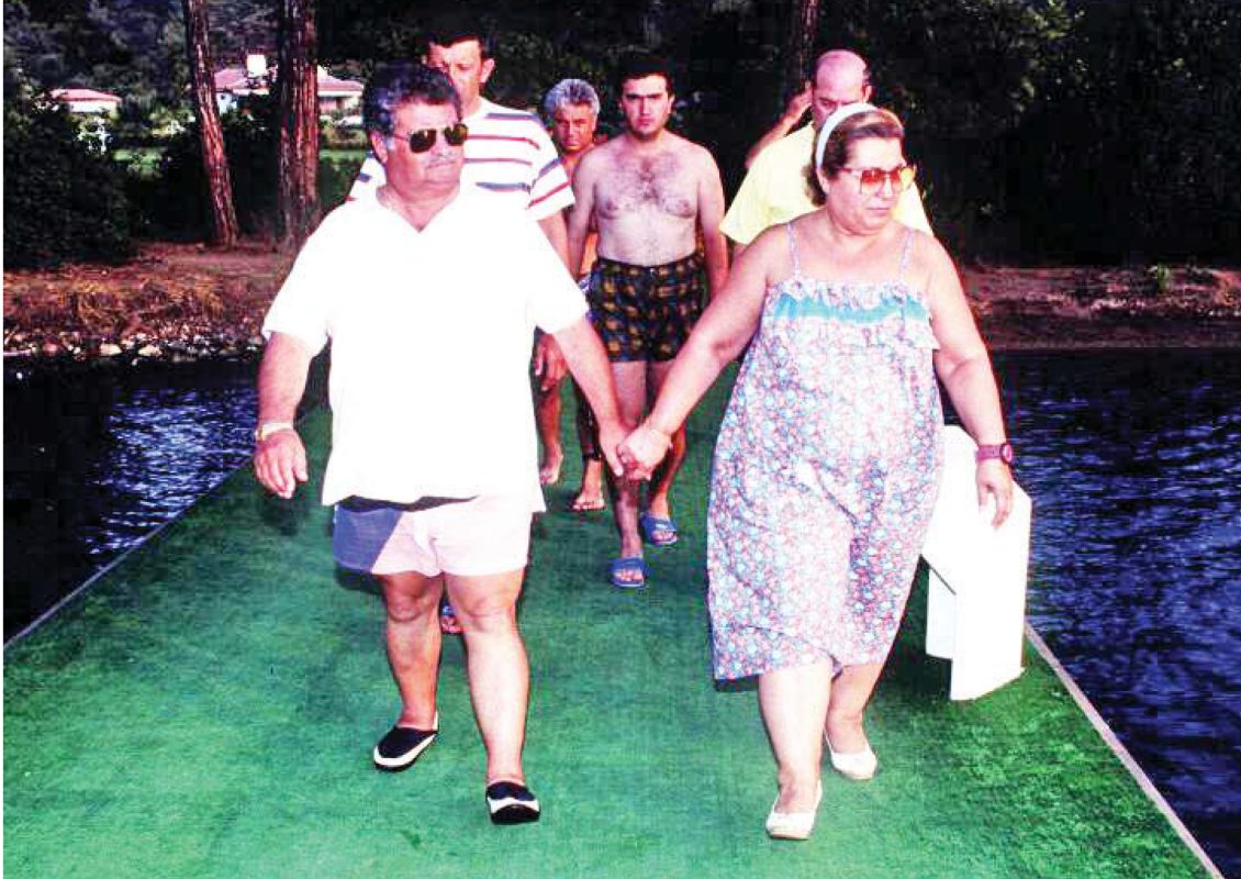 Semra Özal 92 Yaşında – Anılar &Amp; Arşiv Fotoğrafları 6 Bu sitede yer alan tüm yazı, fotoğraf ve belgeler
© orhan uğuroğlu’na aittir. Kaynak gösterilmeden ve izin alınmadan kullanılamaz. Bu sitede yer alan tüm yazı, fotoğraf ve belgeler
© orhan uğuroğlu’na aittir. Kaynak gösterilmeden ve izin alınmadan kullanılamaz.