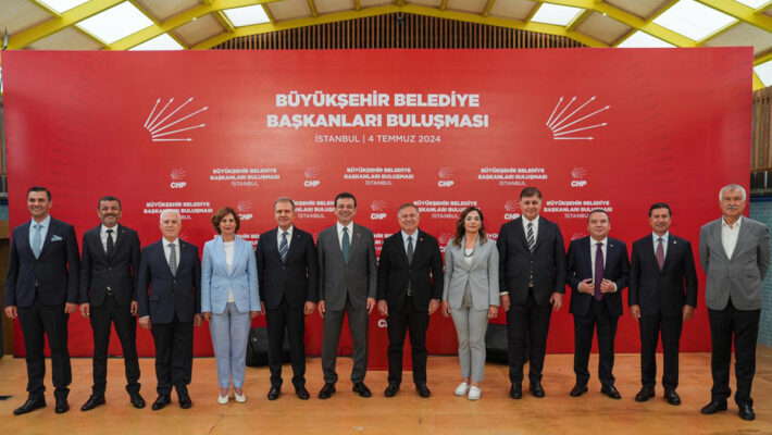 Chp'li büyükşehir ve il belediye başkanları
