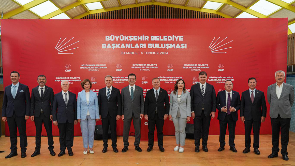 Chp'li büyükşehir ve il belediye başkanları